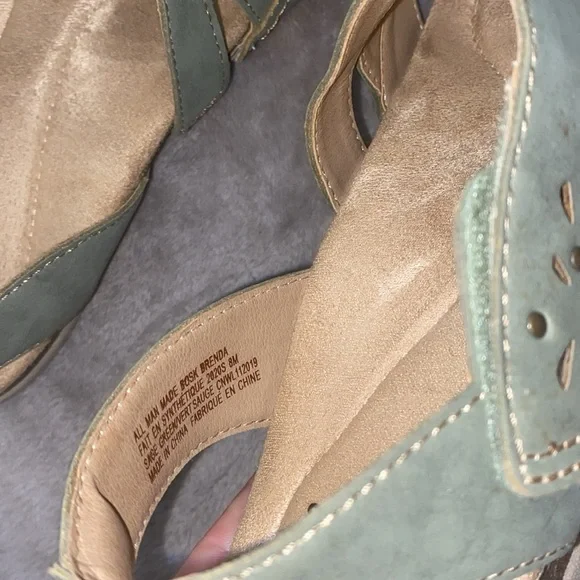 0704 Earth Green Sandals Comfortable Slip-On Design - Picture 7 of 10